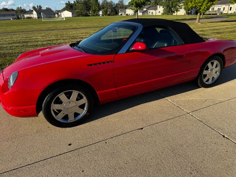 Used 2002 Ford Thunderbird RWD image 12
