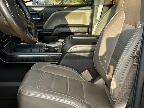 Used 2015 GMC Sierra 2500 Denali w/ Duramax Plus Package image 2