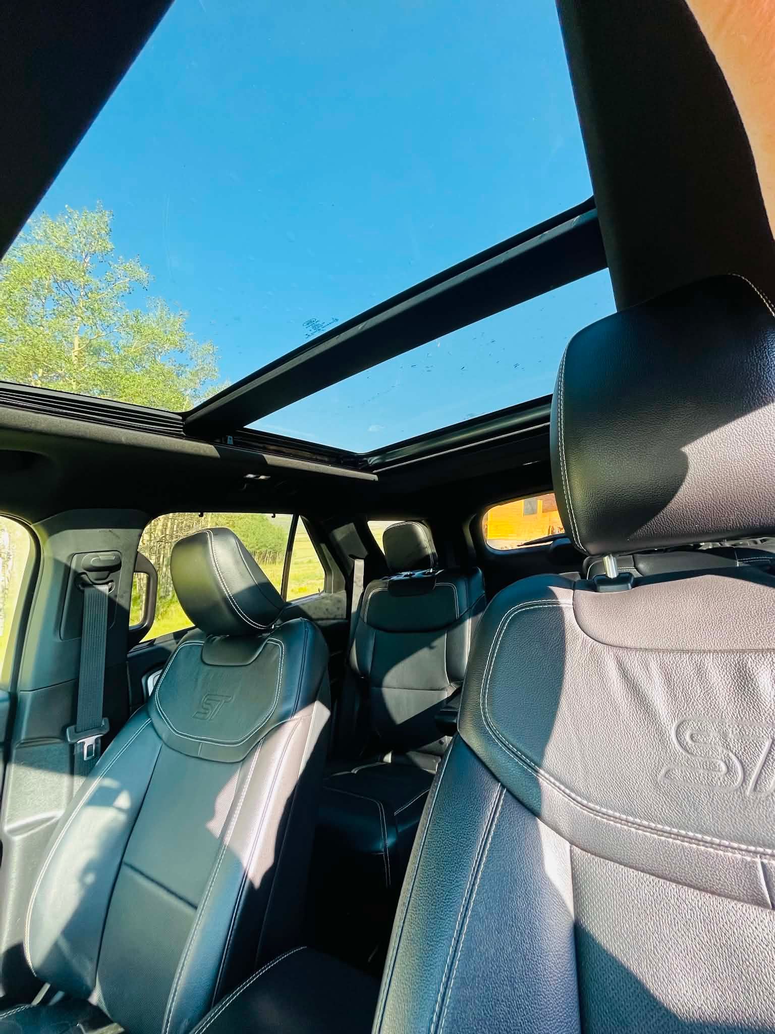 Used 2020 Ford Explorer ST w/ Premium Technology Package AWD/4WD image 6