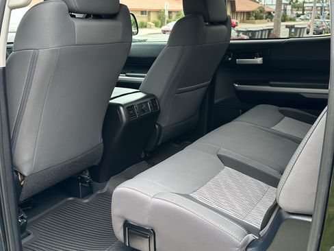 Used 2014 Toyota Tundra SR5 w/ SR5 Upgrade Package image 11