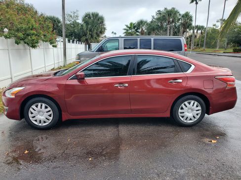 Used 2013 Nissan Altima 2.5 S image 8