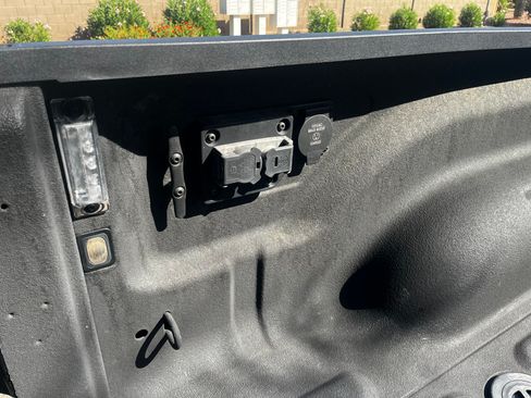 Used 2024 RAM 2500 Limited AWD/4WD image 13