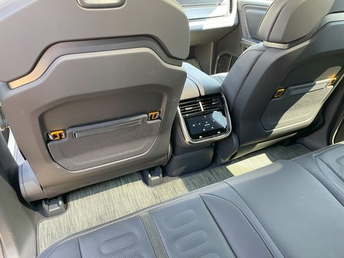 Used 2023 Rivian R1S Adventure image 16