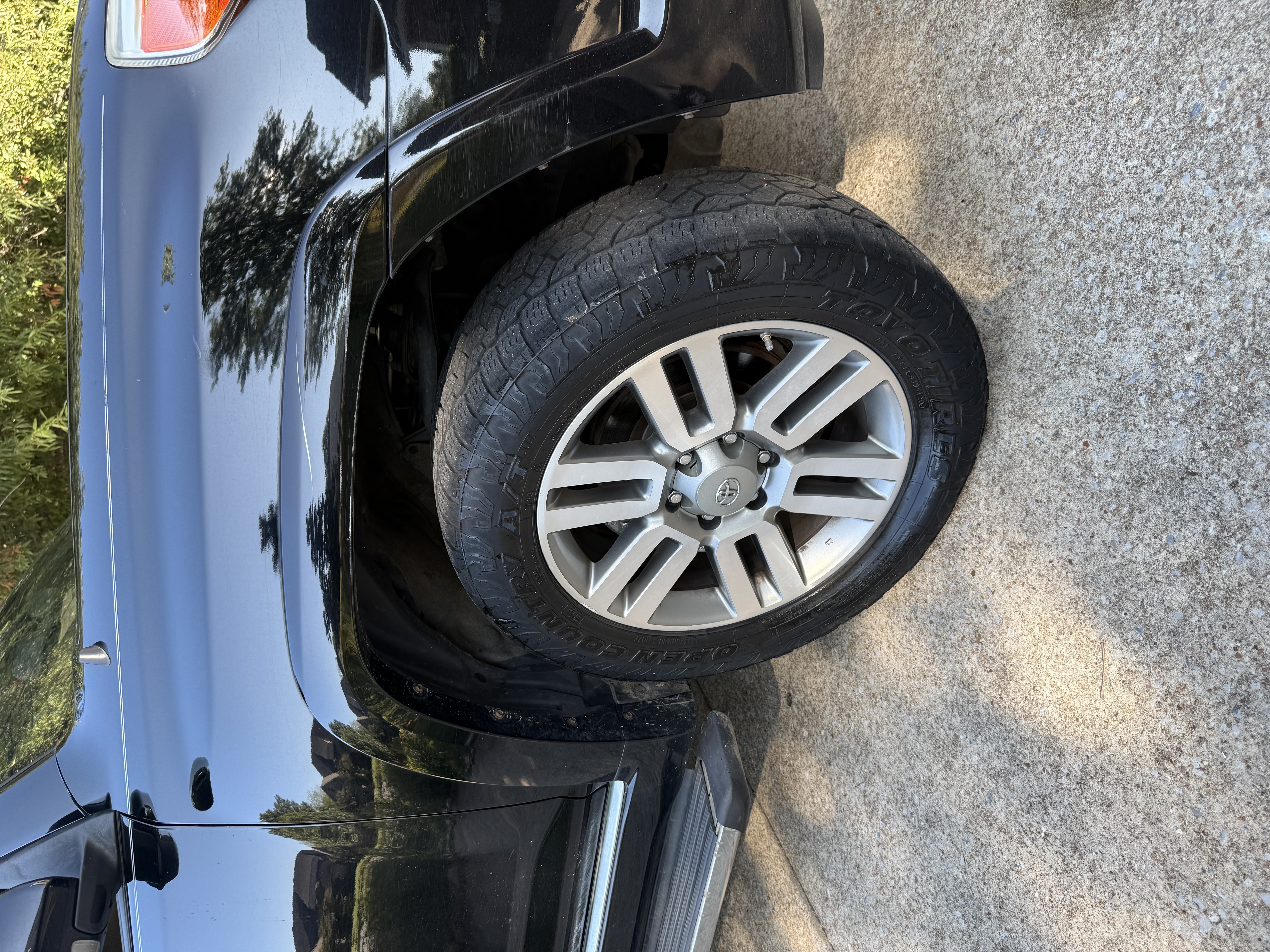 Used 2010 Toyota 4Runner Limited AWD/4WD image 16