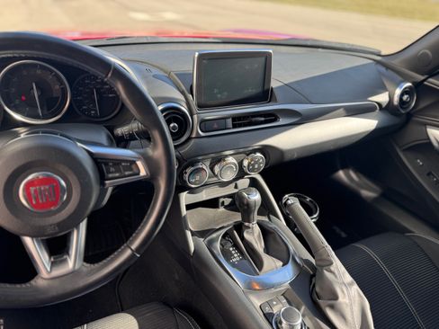 Used 2018 FIAT 124 Spider Abarth w/ Convenience Group image 14