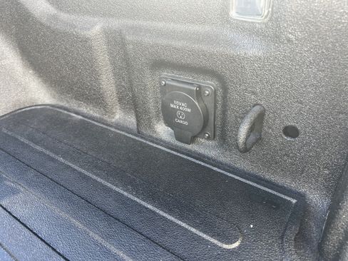 Used 2022 Jeep Gladiator Rubicon w/ LED Lighting Group image 13