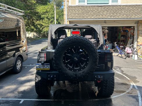 Used 2014 Jeep Wrangler Unlimited Sport AWD/4WD image 5