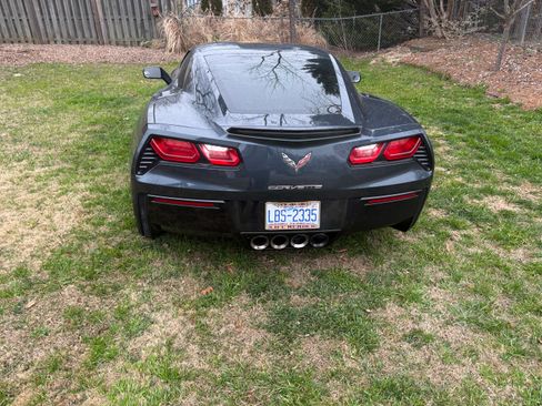 Used 2019 Chevrolet Corvette Stingray Coupe w/ 1LT image 13