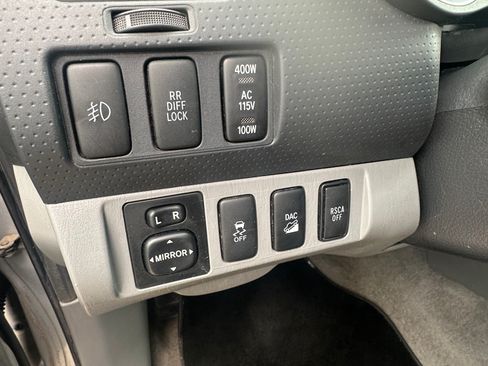 Used 2010 Toyota Tacoma 4x4 Access Cab V6 image 12