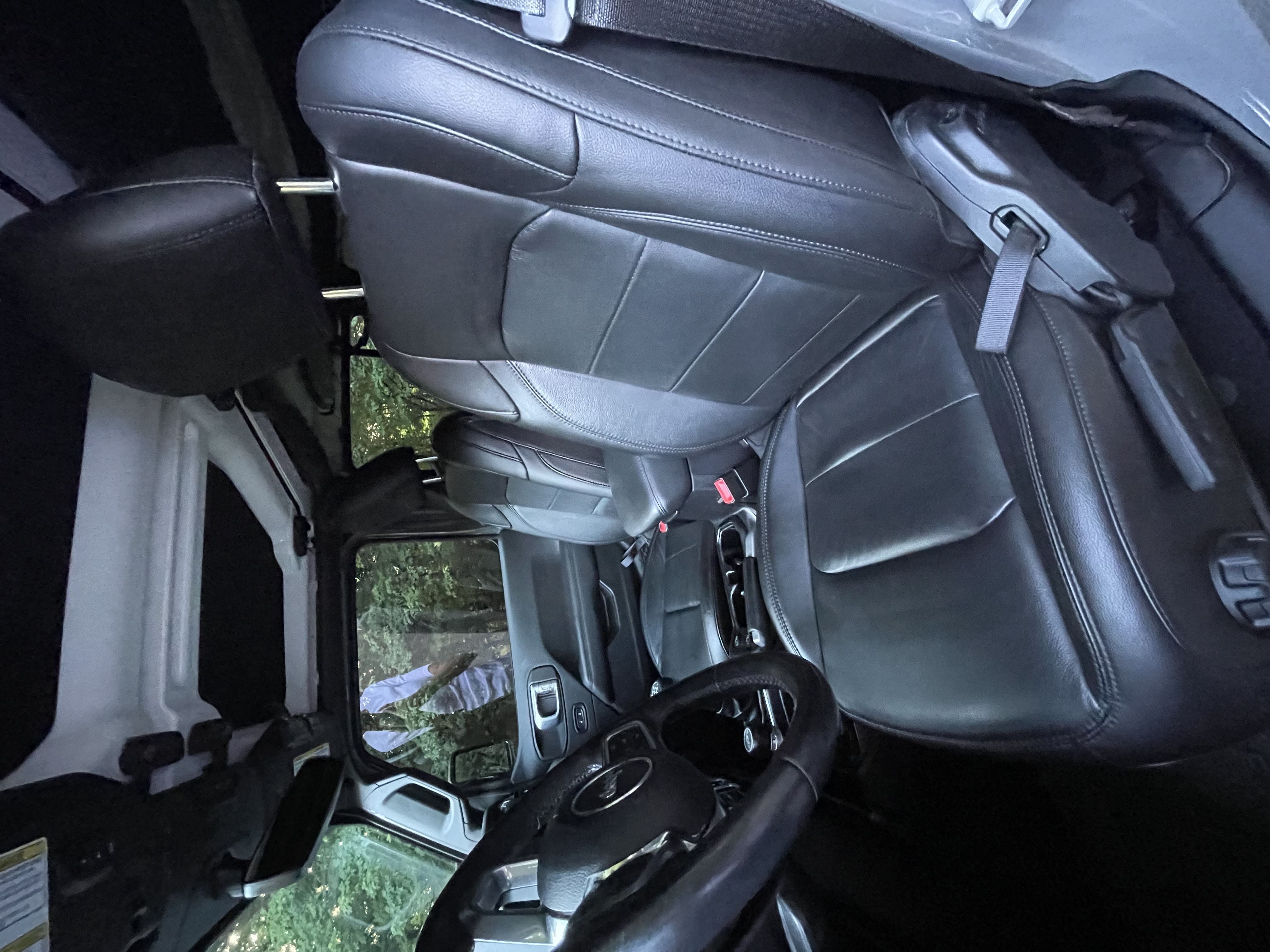 Used 2020 Jeep Wrangler Unlimited Sahara AWD/4WD image 11