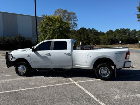 Used 2024 RAM 3500 Big Horn w/ Sport Appearance Package image 2