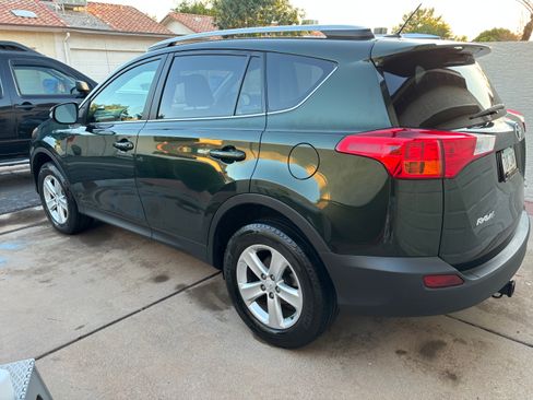 Used 2013 Toyota RAV4 XLE image 5