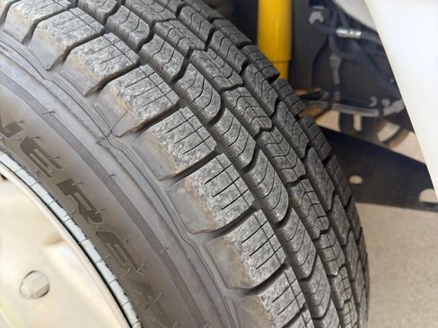 Used 2007 Ford E-350 and Econoline 350 XLT image 15