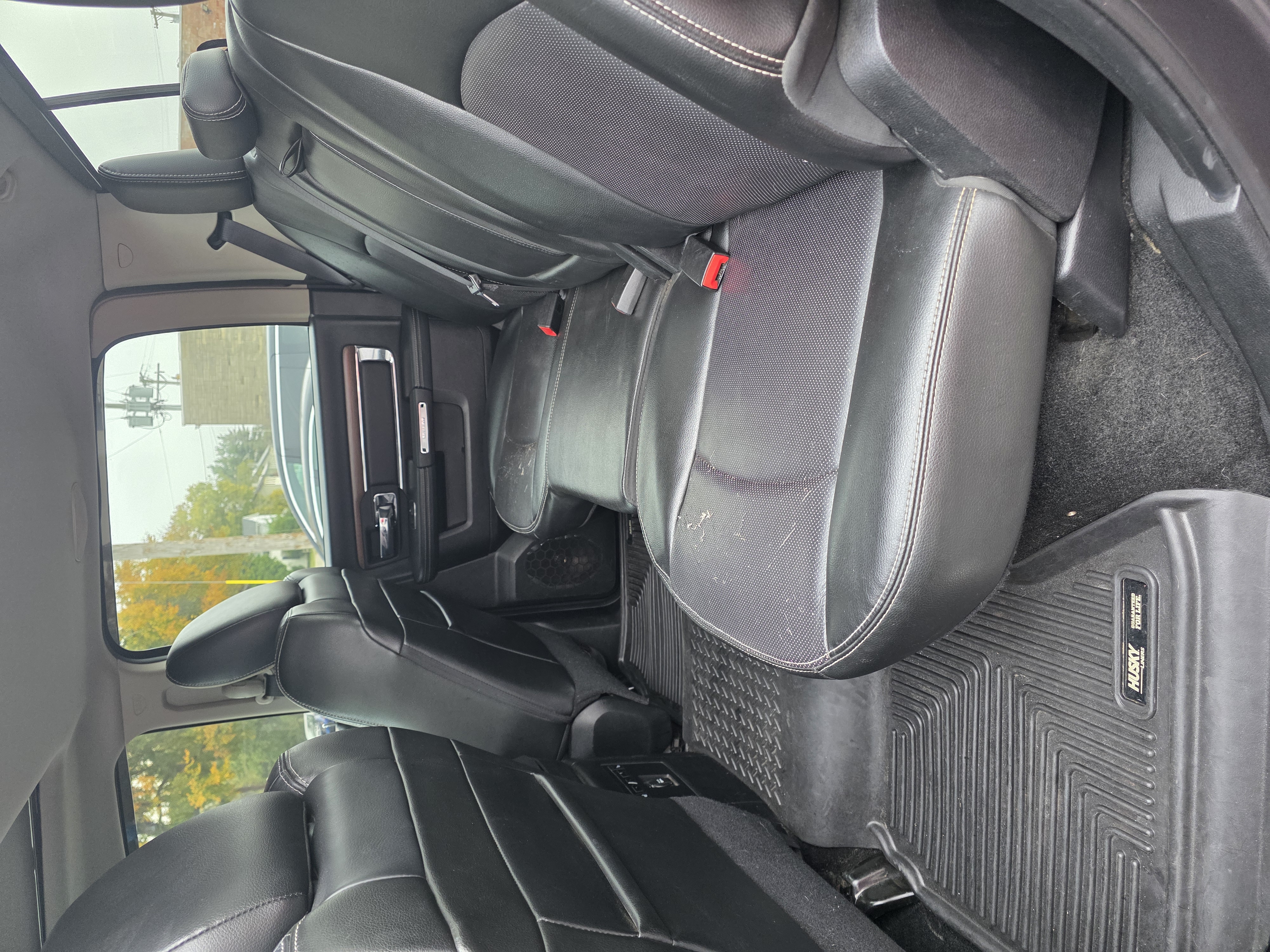 Used 2014 RAM 1500 Laramie w/ Convenience Group AWD/4WD image 8