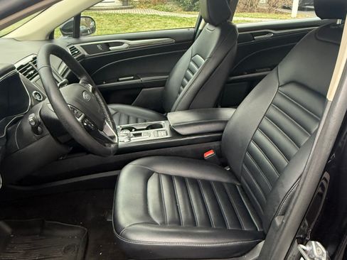 Used 2020 Ford Fusion SEL image 5