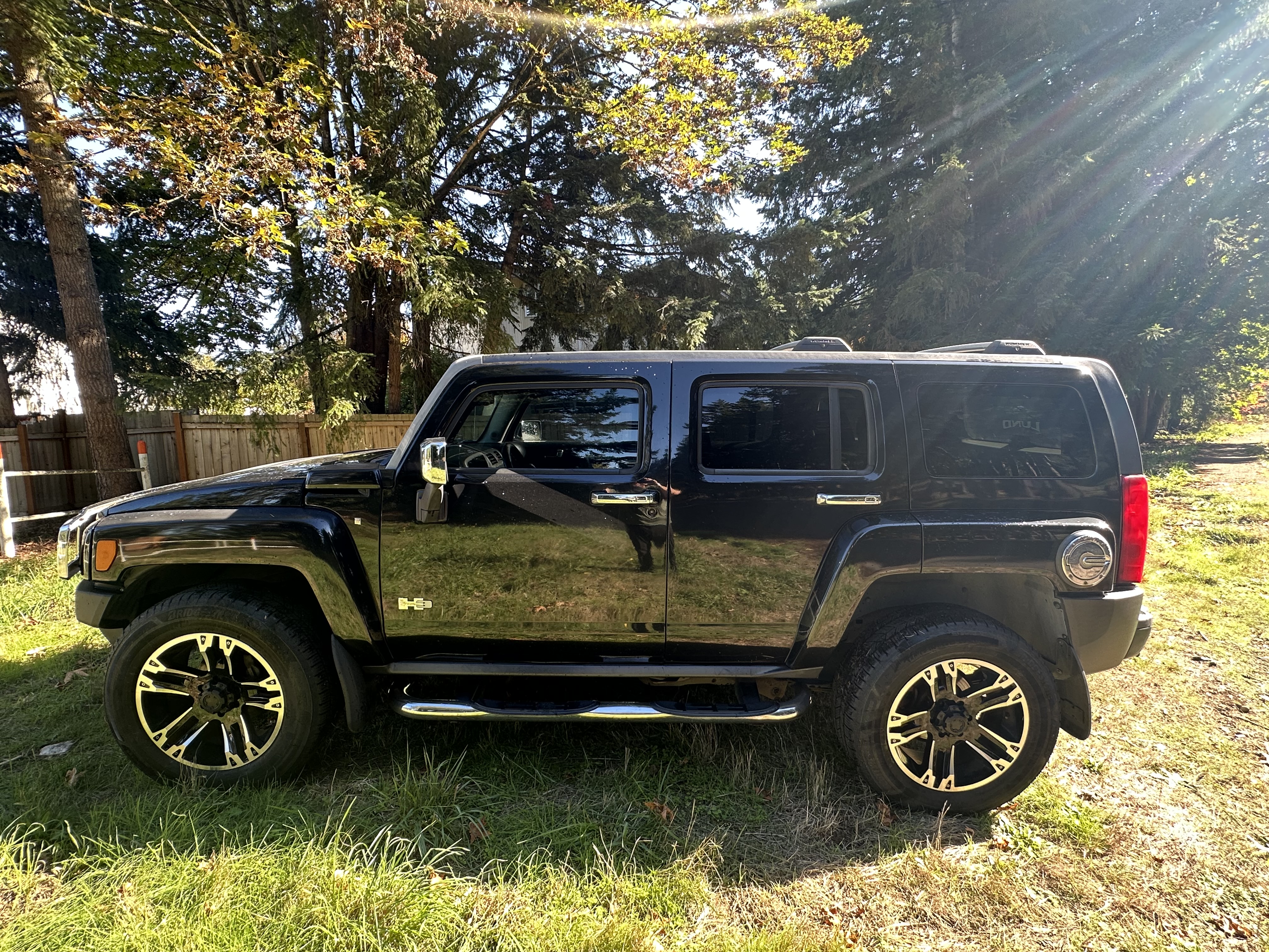 Used 2009 HUMMER H3 AWD/4WD image 2