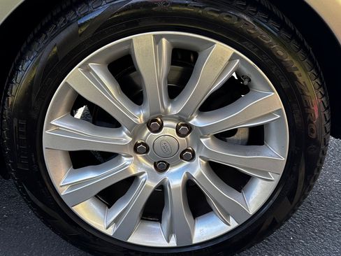 Used 2017 Land Rover Range Rover Supercharged image 18