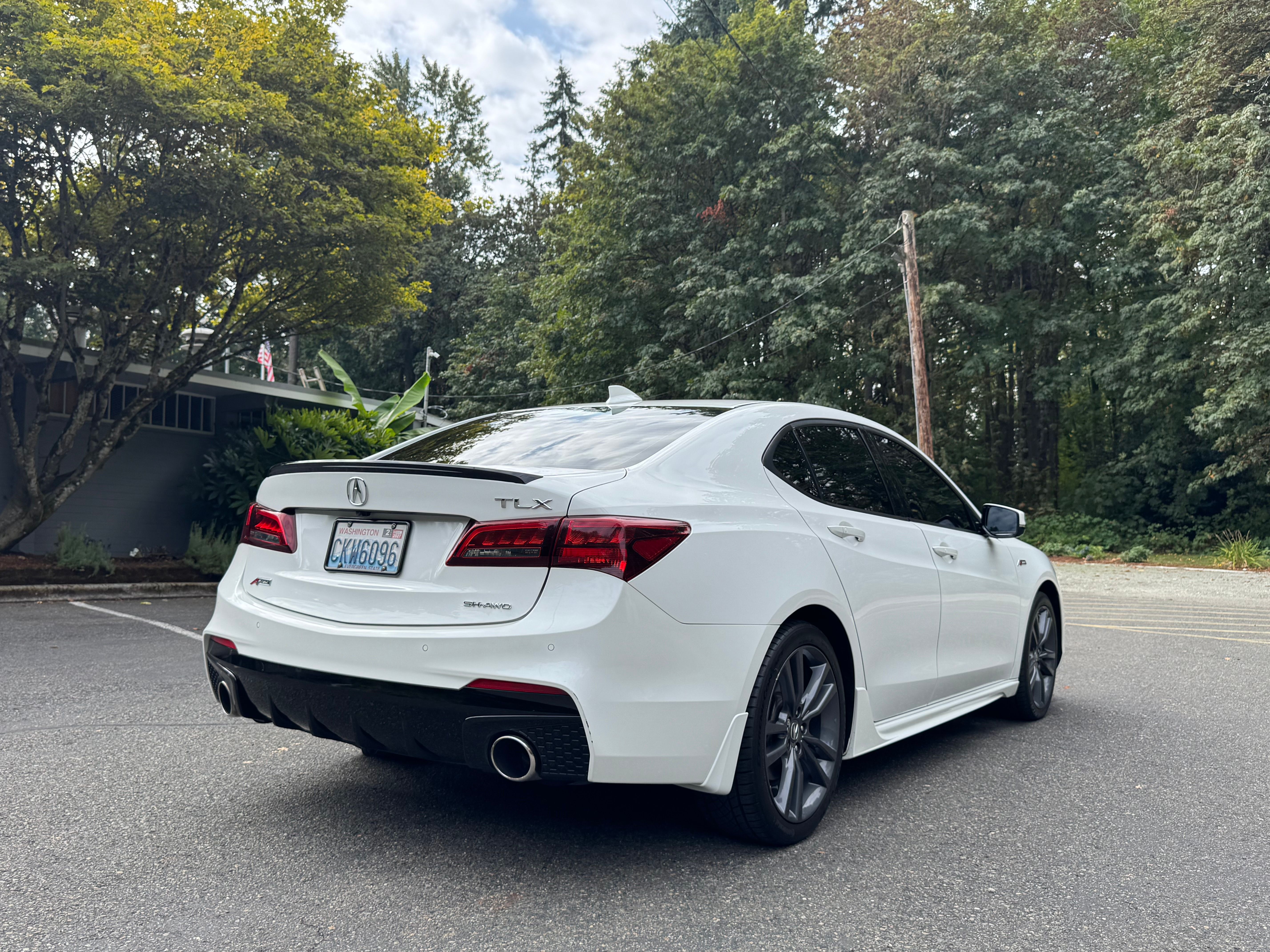 Used 2018 Acura TLX w/ Technology & A-SPEC Package AWD/4WD image 2