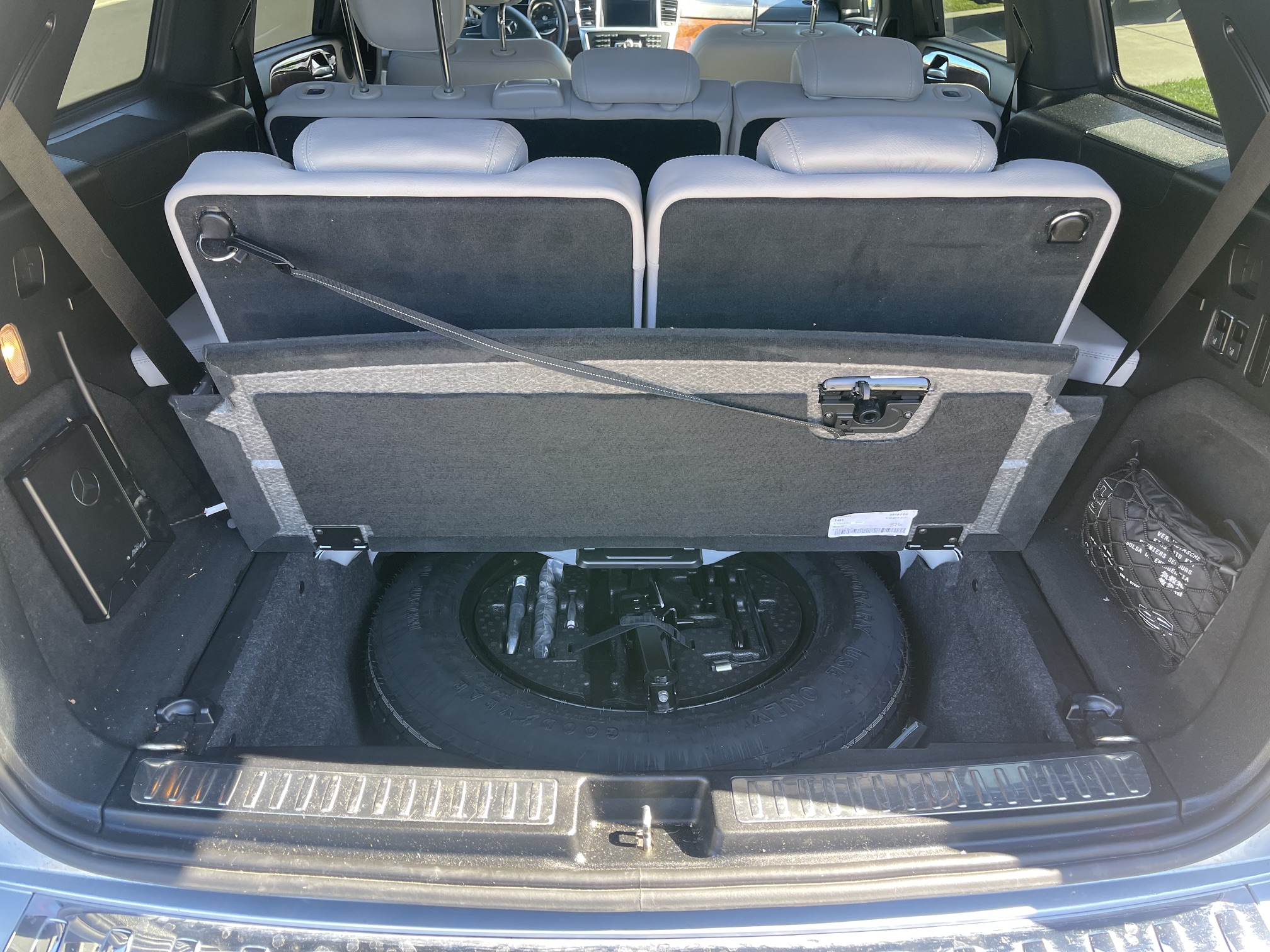 Used 2015 Mercedes-Benz GL 550 4MATIC image 18