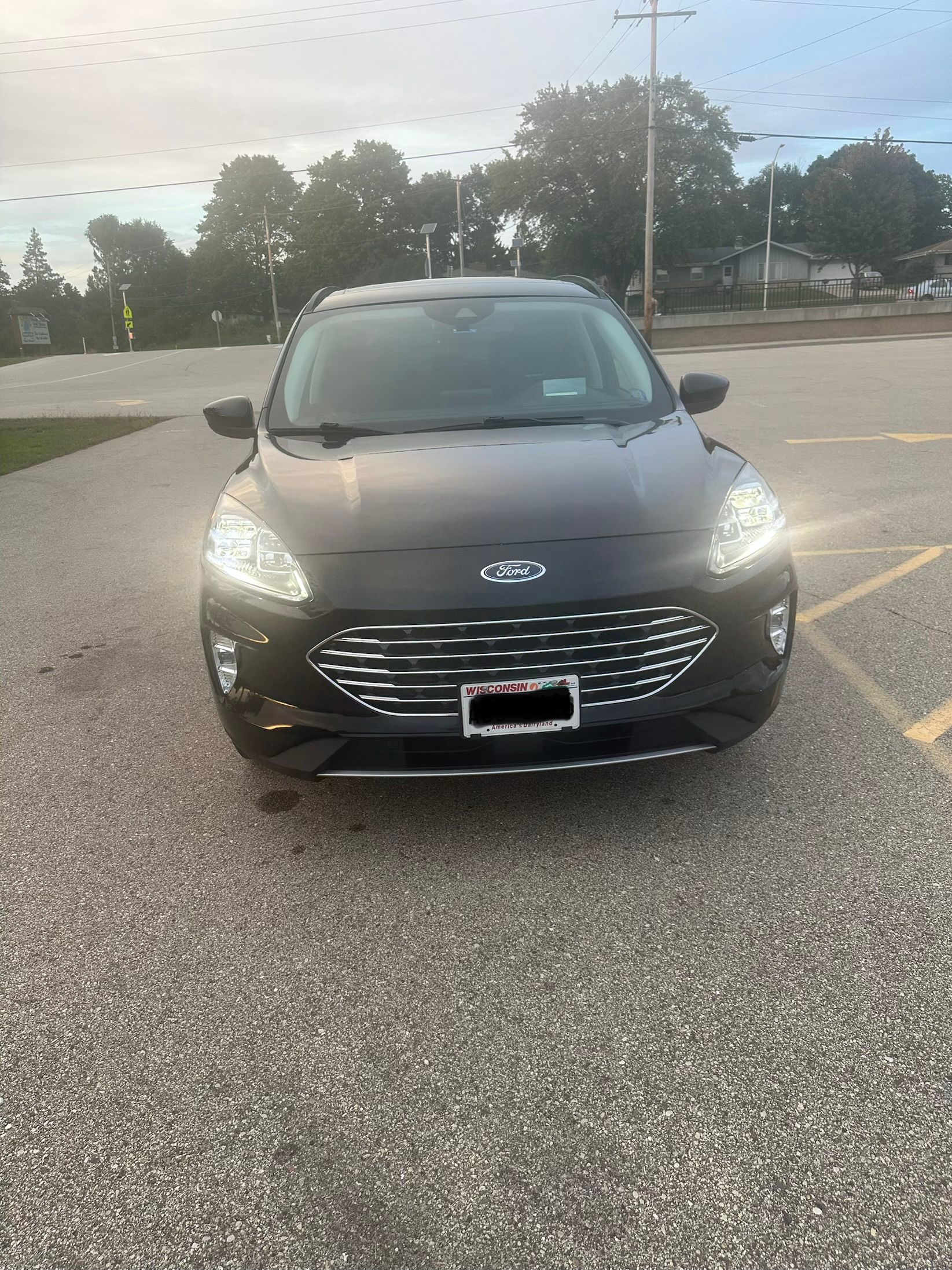 Used 2021 Ford Escape Titanium w/ Titanium Elite Package AWD/4WD image 4