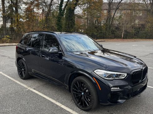 Used 2020 BMW X5 M50i w/ Executive Package image 4