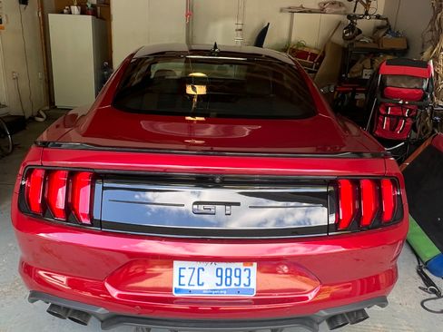 Used 2021 Ford Mustang GT Premium RWD image 5