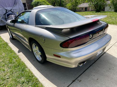 Used 2001 Pontiac Firebird Trans Am image 15
