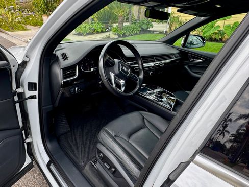 Used 2017 Audi Q7 3.0T Premium Plus w/ Premium Plus Package AWD/4WD image 10