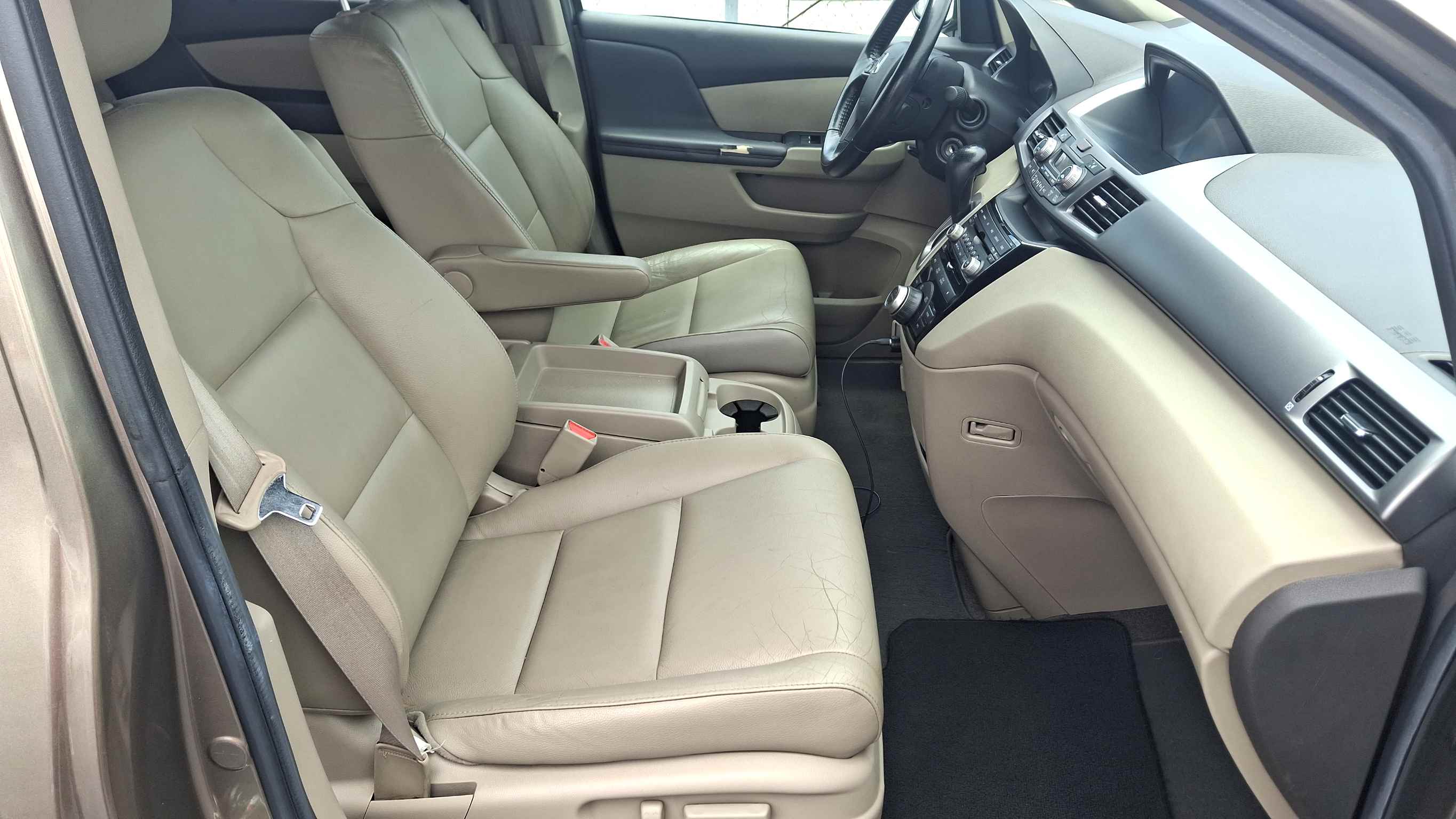 Used 2013 Honda Odyssey Touring Elite image 17