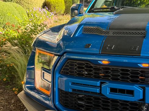 Used 2019 Ford F150 Raptor w/ Equipment Group 802A Luxury AWD/4WD image 5