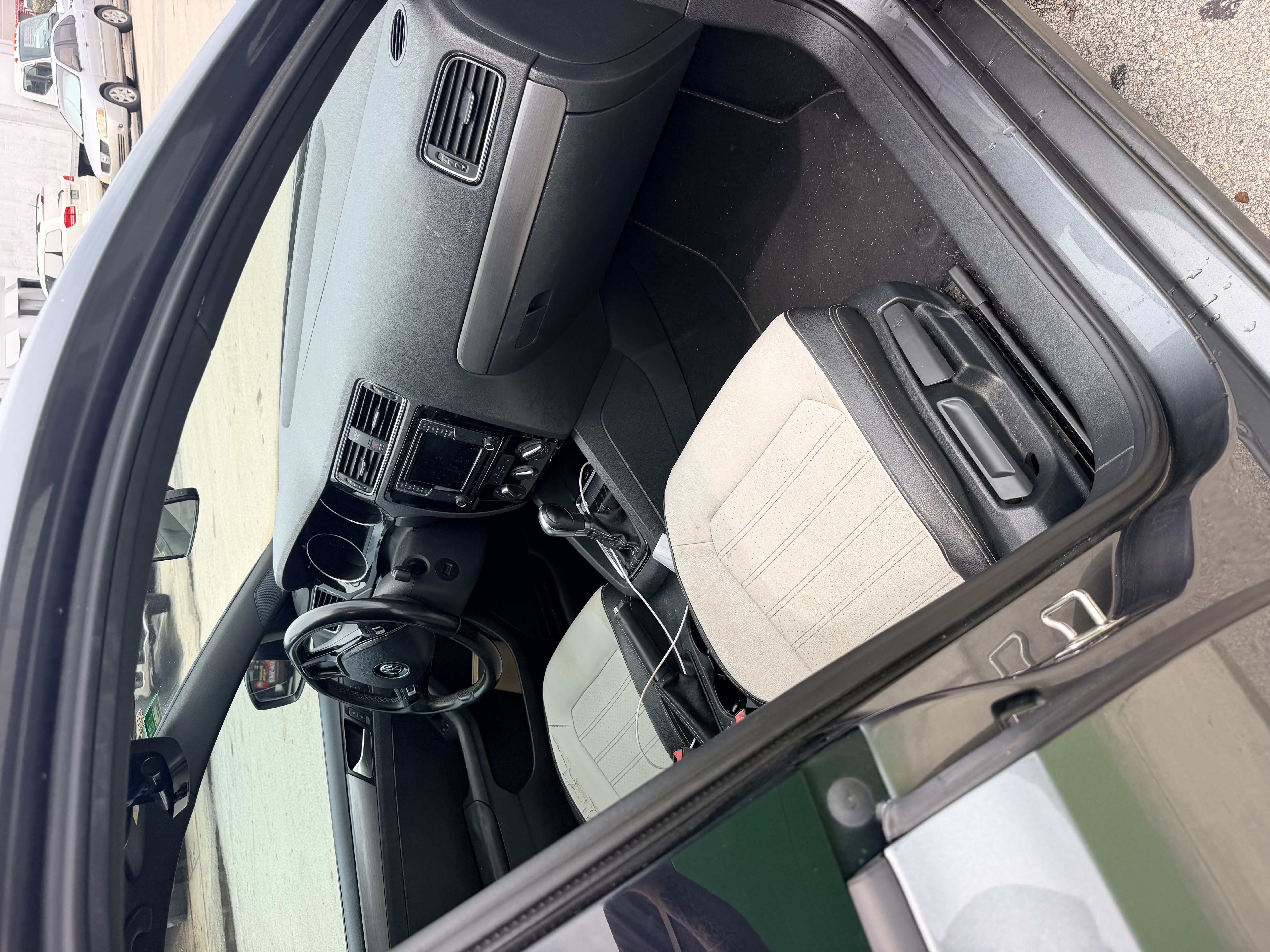 Used 2016 Volkswagen Jetta Sport FWD image 5