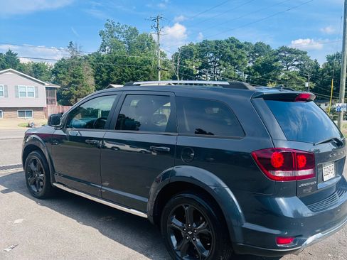 Used 2018 Dodge Journey Crossroad w/ Popular Equipment Group FWD image 10