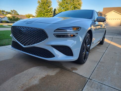 Used 2022 Genesis G70 3.3T w/ Sport Prestige Package image 11