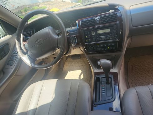 Used 1999 Toyota Avalon XLS FWD image 12