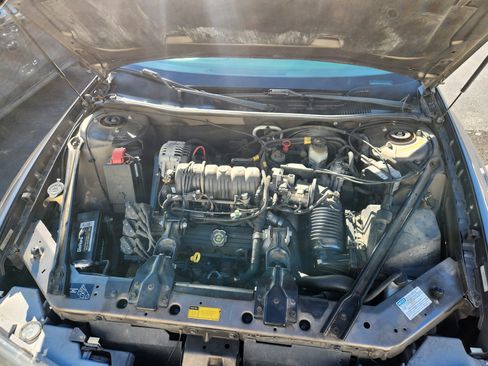 Used 1999 Oldsmobile Intrigue GL image 2