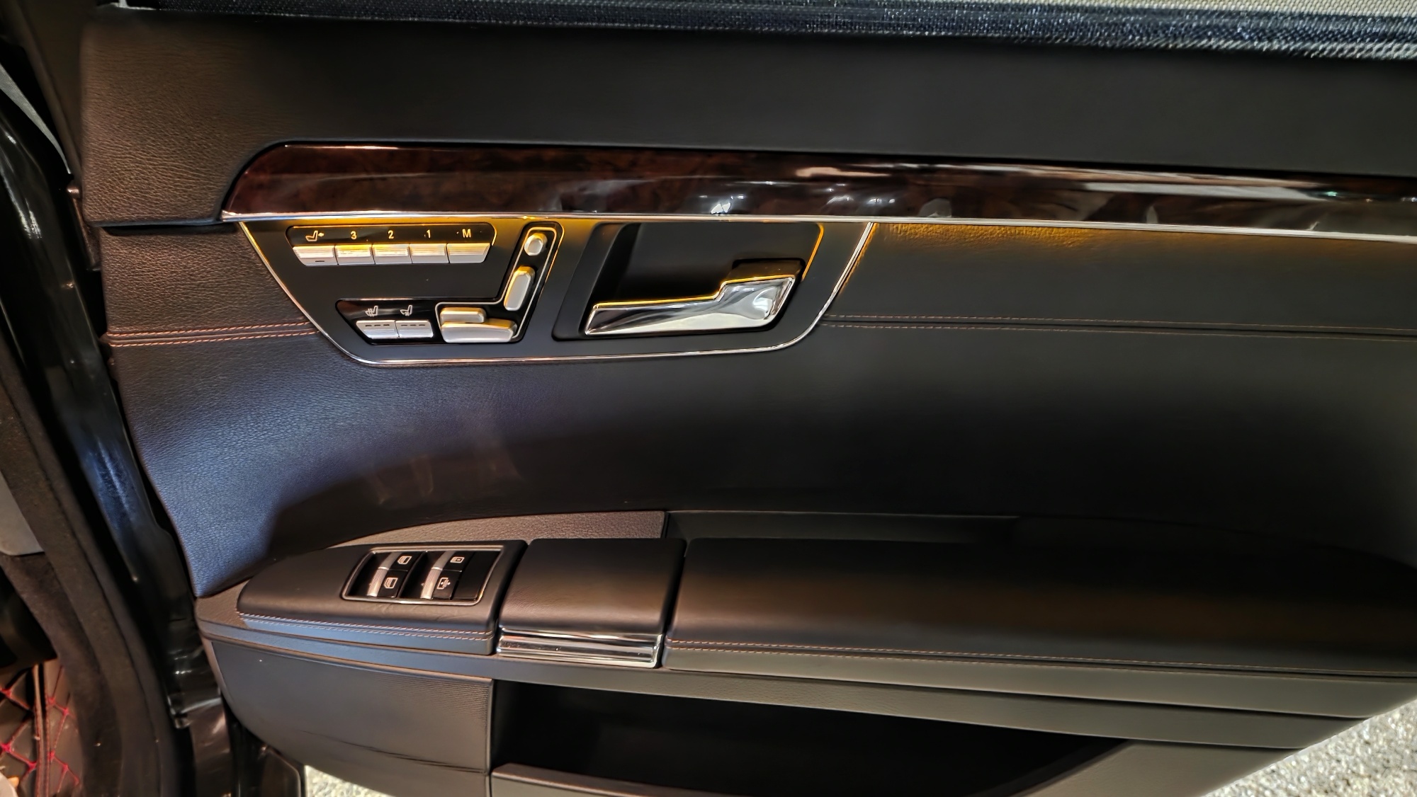 Used 2011 Mercedes-Benz S 63 AMG image 14