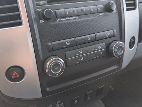 Used 2012 Nissan Frontier PRO-4X image 24