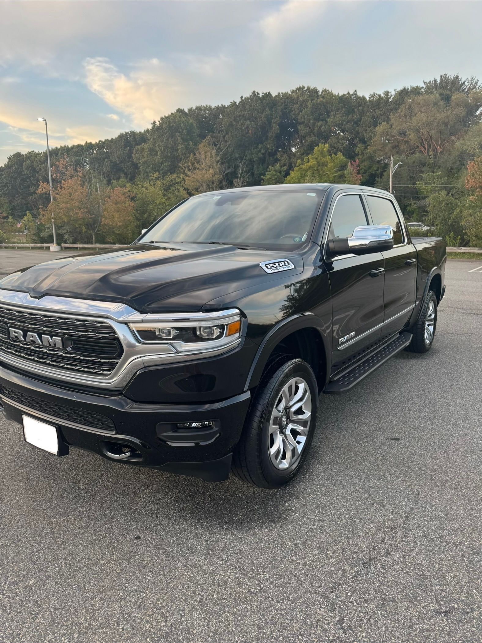 Used 2024 RAM 1500 Limited w/ Body Color Bumper Group AWD/4WD image 1