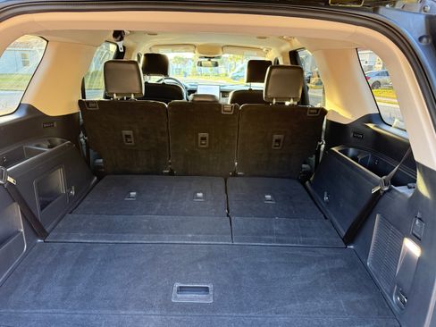 Used 2022 Ford Expedition XLT image 8