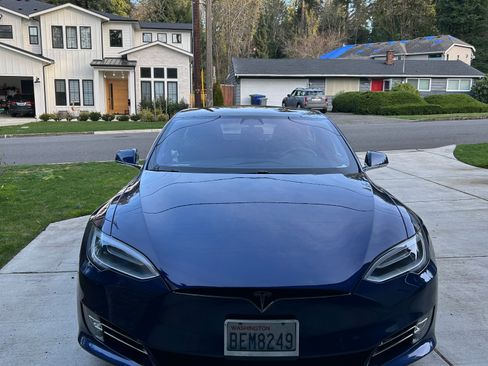 Used 2017 Tesla Model S 75D image 1