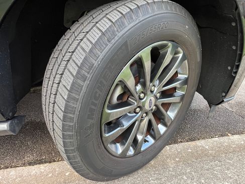 Used 2020 Ford Expedition Max Limited RWD image 15