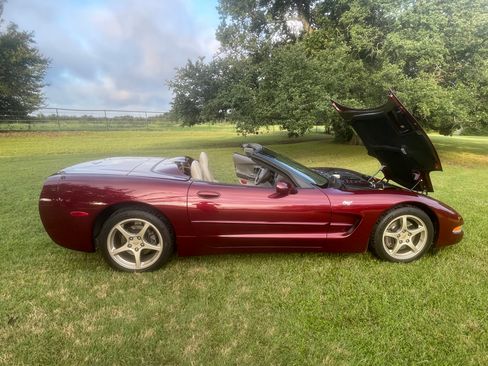 Used 2003 Chevrolet Corvette Convertible w/ Preferred Equipment Group1 RWD image 6