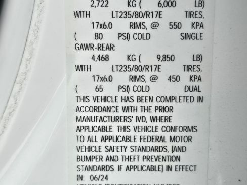 Used 2024 RAM 3500 Tradesman w/ Chrome Appearance Group image 17