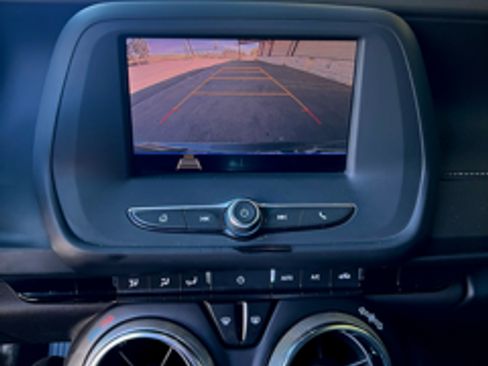 Used 2020 Chevrolet Camaro LT image 15