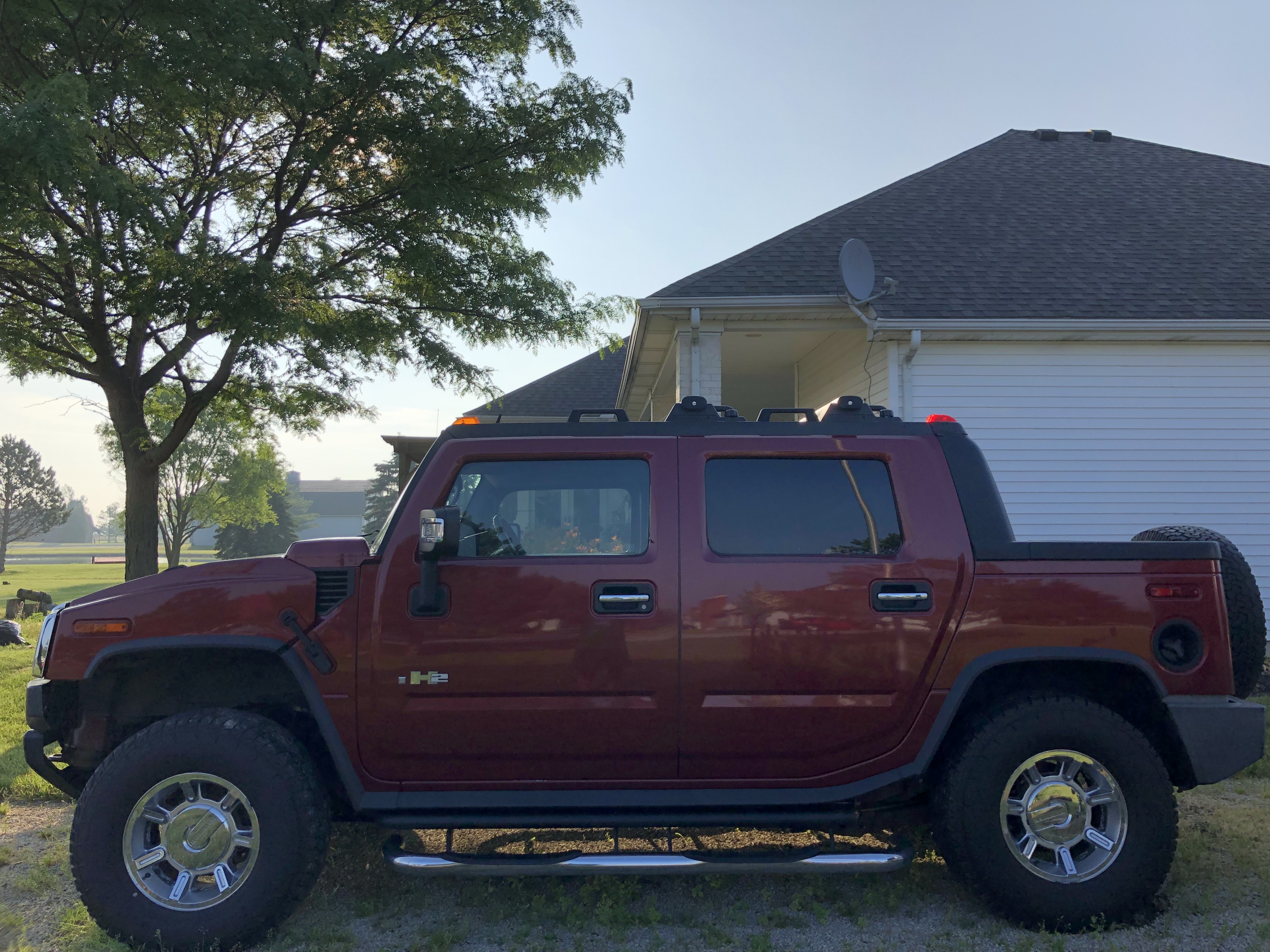 Used 2005 HUMMER H2 SUT w/ Preferred Equipment Group AWD/4WD image 3