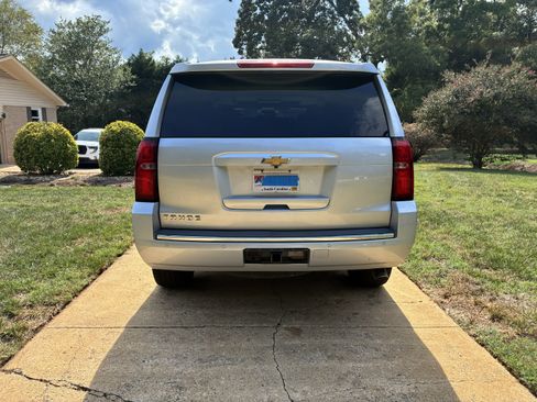 Used 2015 Chevrolet Tahoe LTZ AWD/4WD image 5