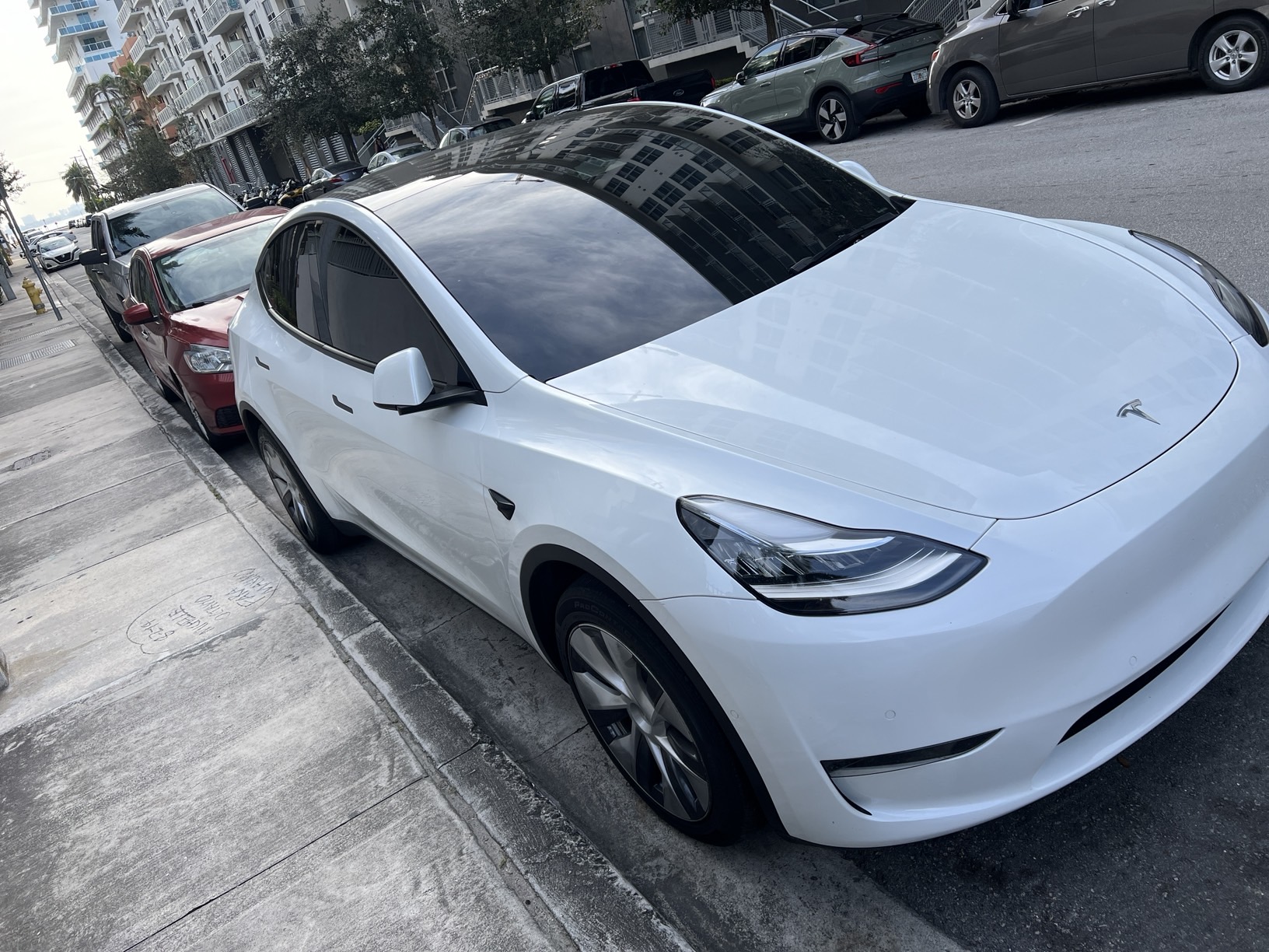Used 2022 Tesla Model Y Long Range AWD/4WD image 9