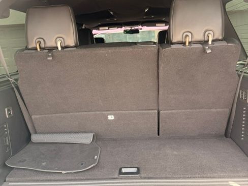 Used 2011 Lincoln Navigator 2WD image 12