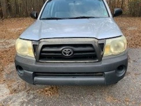 Used 2007 Toyota Tacoma 2WD Regular Cab image 2