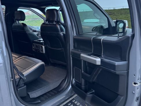 Used 2018 Ford F150 Raptor w/ Equipment Group 802A Luxury image 20